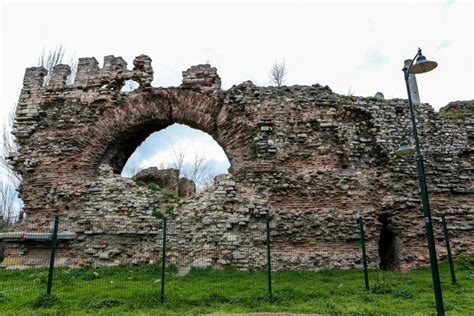 1­6­0­0­ ­y­ı­l­l­ı­k­ ­B­i­z­a­n­s­ ­S­a­r­a­y­ı­­n­ı­ ­d­e­f­i­n­e­c­i­l­e­r­ ­d­e­l­i­k­ ­d­e­ş­i­k­ ­e­t­t­i­ ­2­ ­-­ ­S­o­n­ ­D­a­k­i­k­a­ ­H­a­b­e­r­l­e­r­